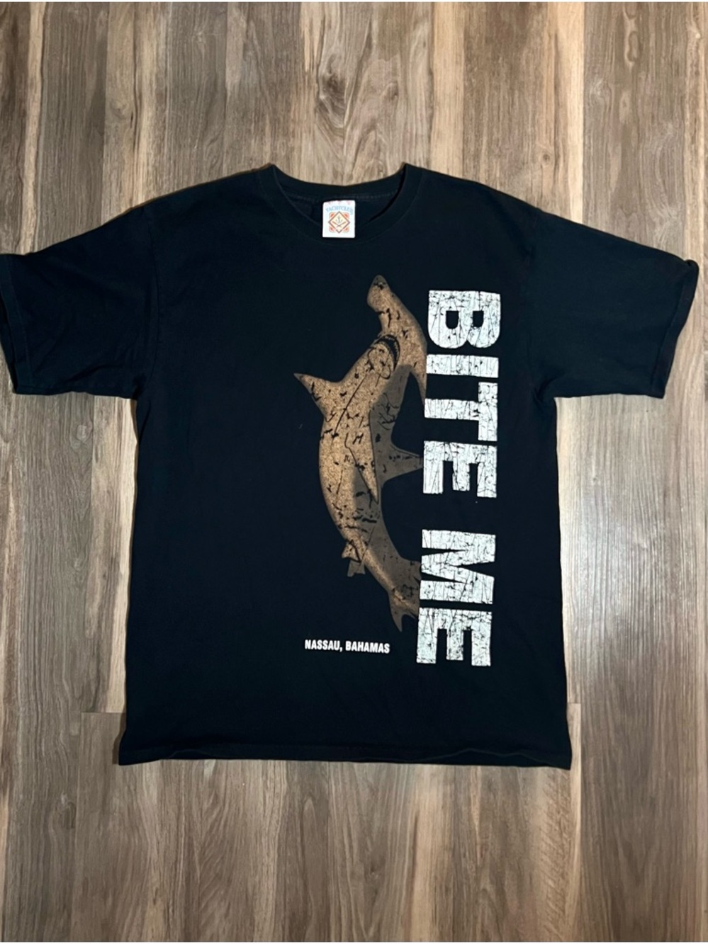Nassau Bahamas Shark Bite Me Y2K Graphic T-Shirt Mens Large Black Yachtclub